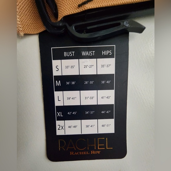 Rachel Rachel Roy Laser Cut Bonded No Show Shaping Thongs With Tummy Support - Picture 8 of 9